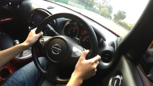 Tips Mengemudi: Prinsip Aman di Jalan